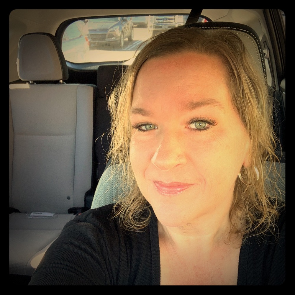 Meet your Posher, Renee